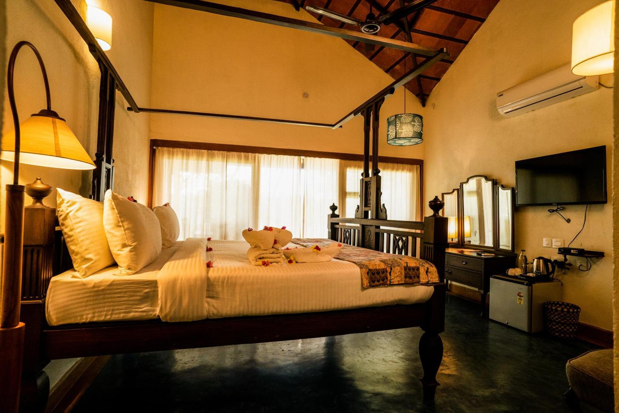 Cranganor History Cafe & Riverside Chateau North Paravur Exterior foto